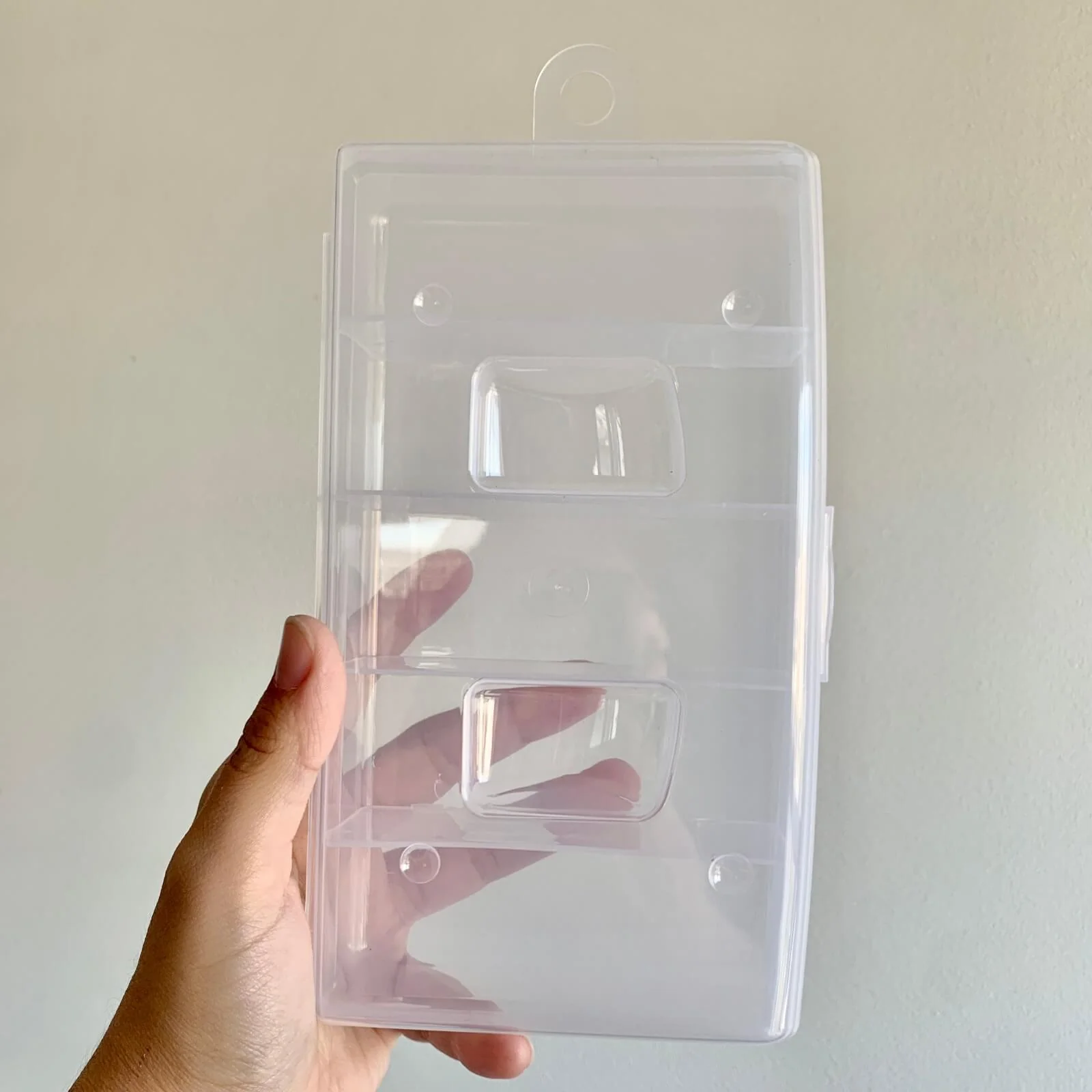 Caja para guardar hilos de bordado con 5 separaciones