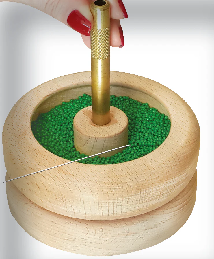Herramienta para encordar cuentas de madera de haya Nurge - Image 4