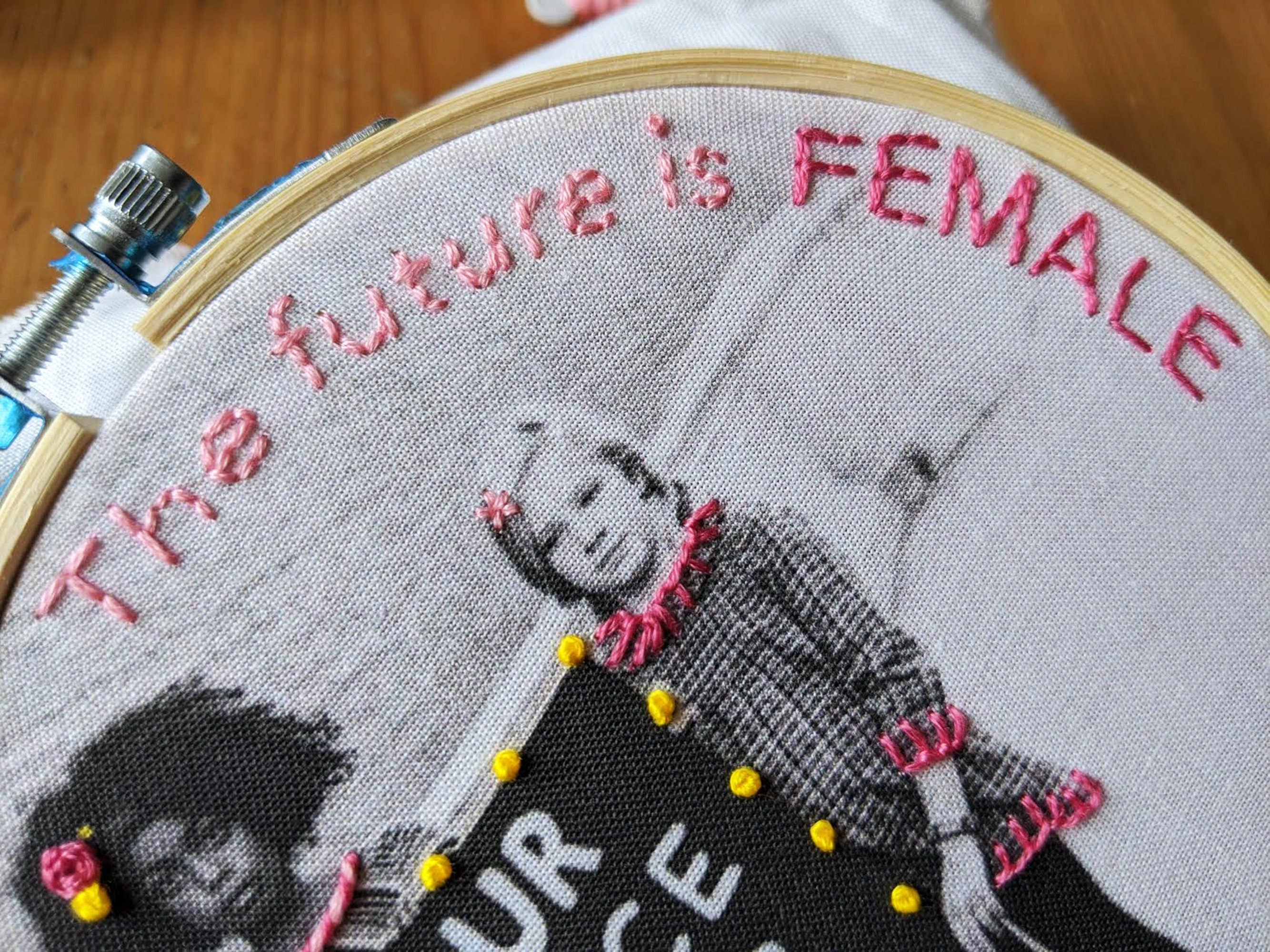 Kit de bordado El futuro es femenino – TheComptoir - Image 5