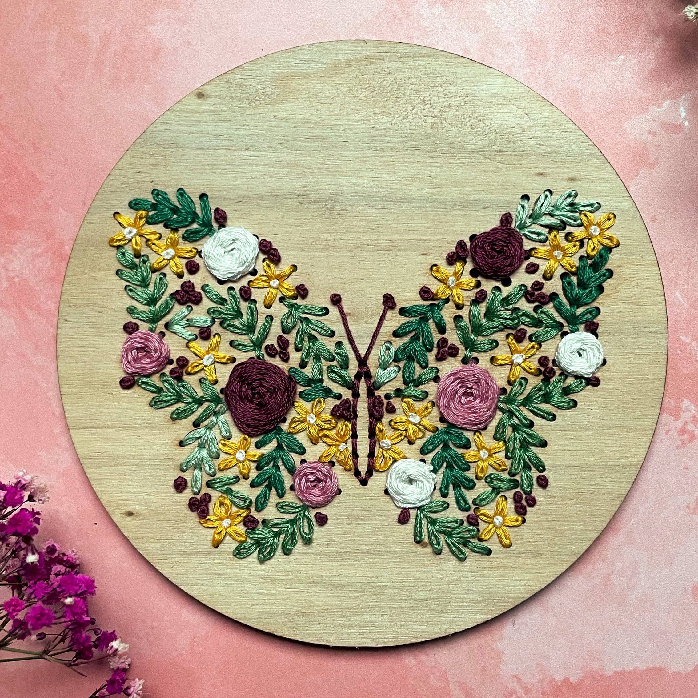 Kit de bordado en madera Mariposa Floral - Kneckes & Compagnie