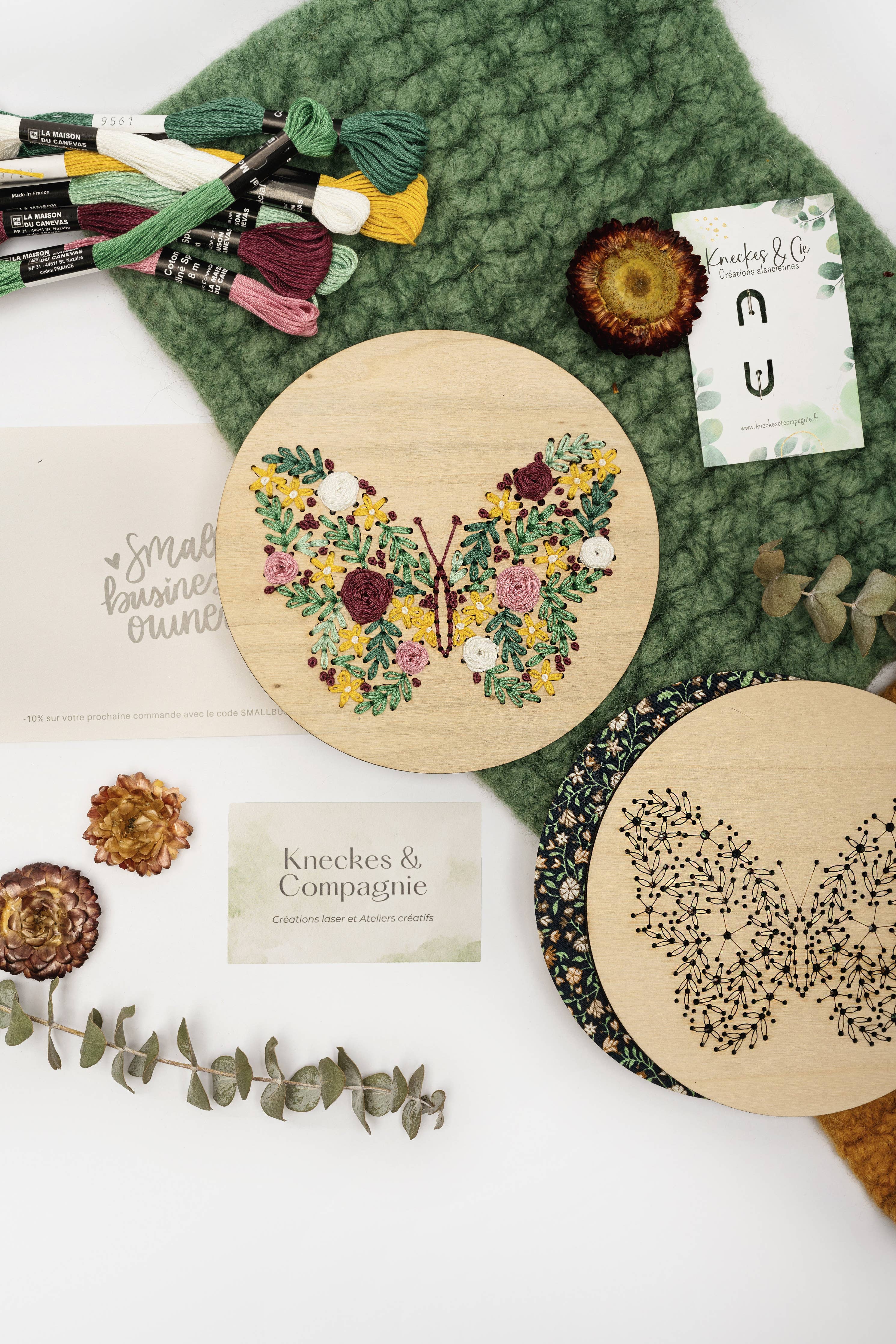 Kit de bordado en madera Mariposa Floral - Kneckes & Compagnie - Image 3
