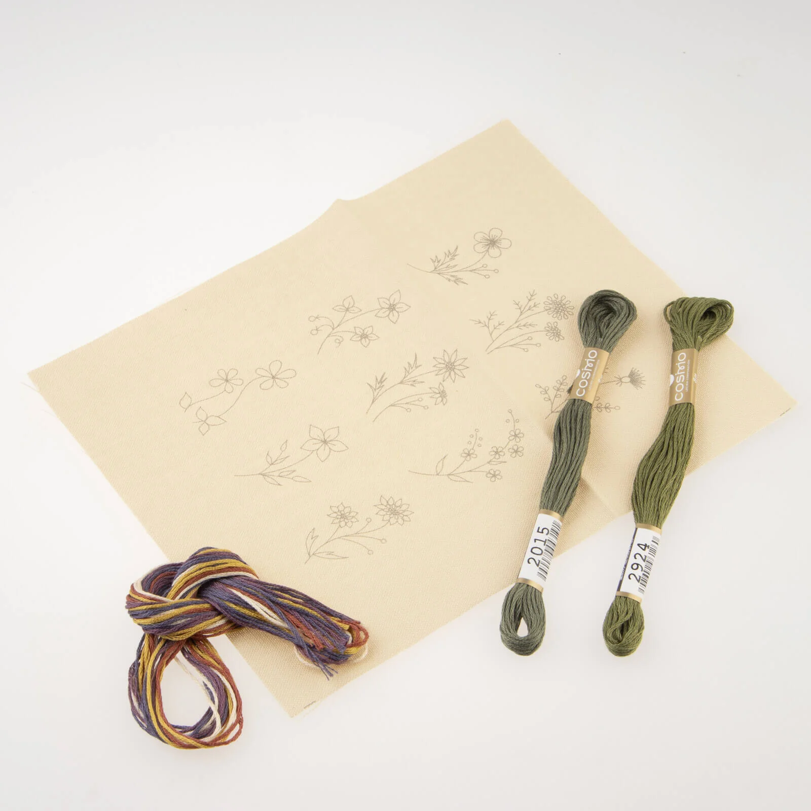 Kit de bordado "Flores" - Crema, diseñado por Atelier de Nora para Cosmo - Image 5