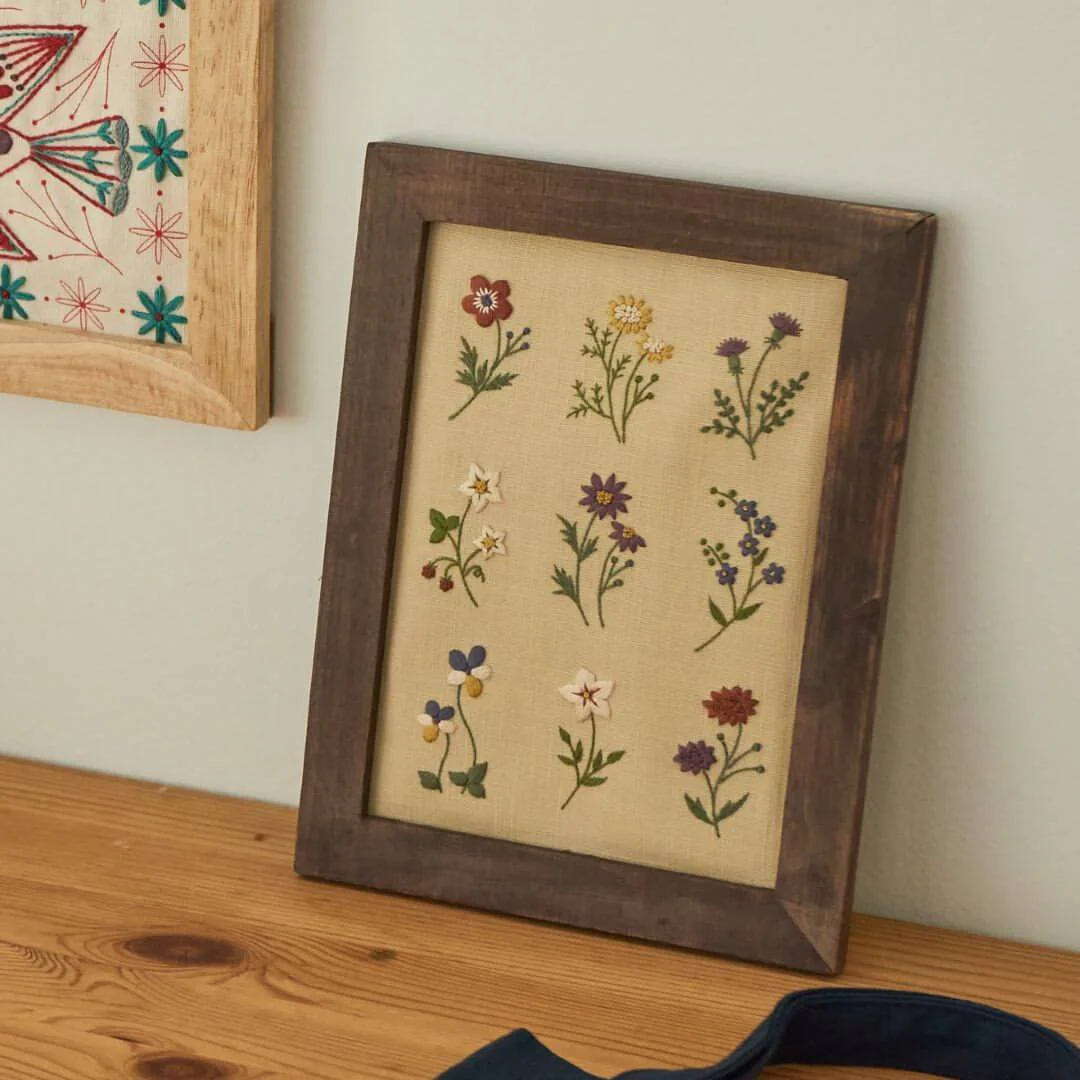 Kit de bordado "Flores" - Crema, diseñado por Atelier de Nora para Cosmo - Image 6
