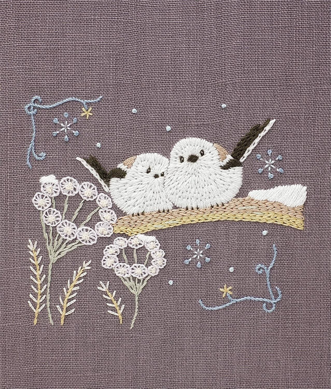 Kit de bordado: "Los 12 meses de los animales del bosque", diseñado por Chicchi para DMC Japan - Image 6
