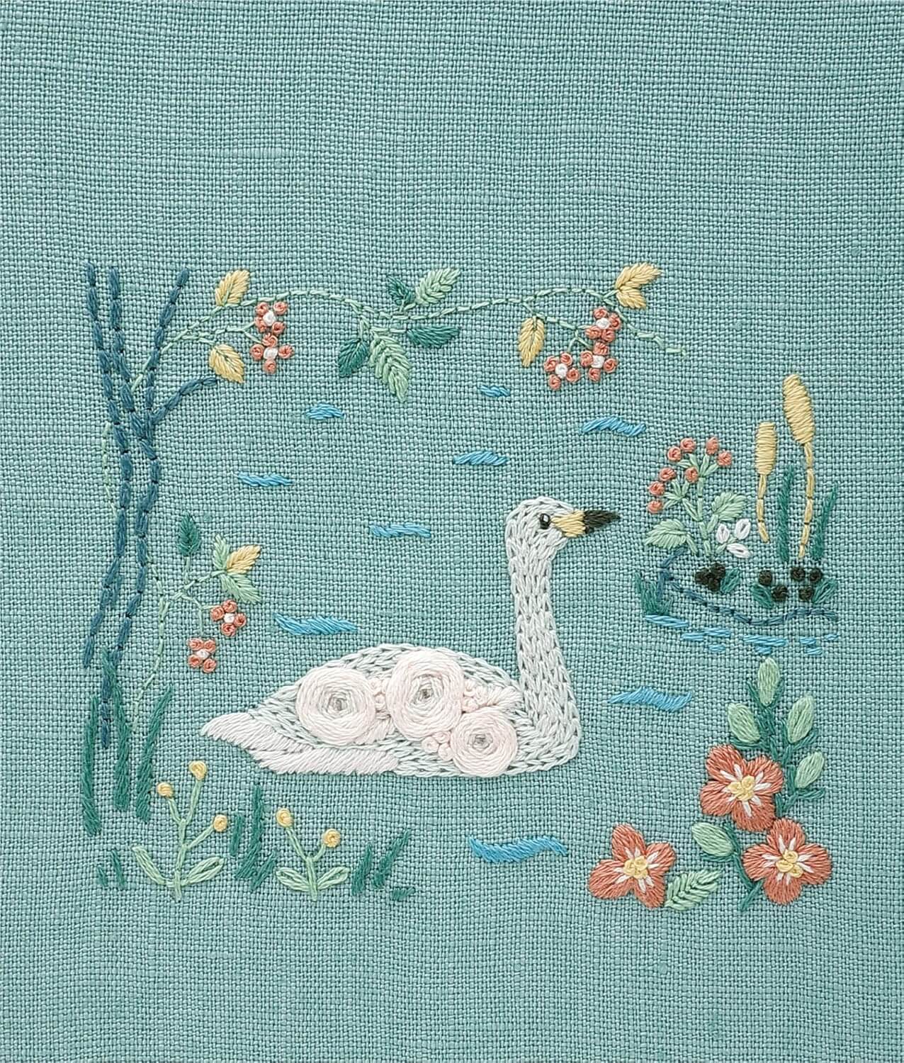 Kit de bordado: "Los 12 meses de los animales del bosque", diseñado por Chicchi para DMC Japan - Image 8