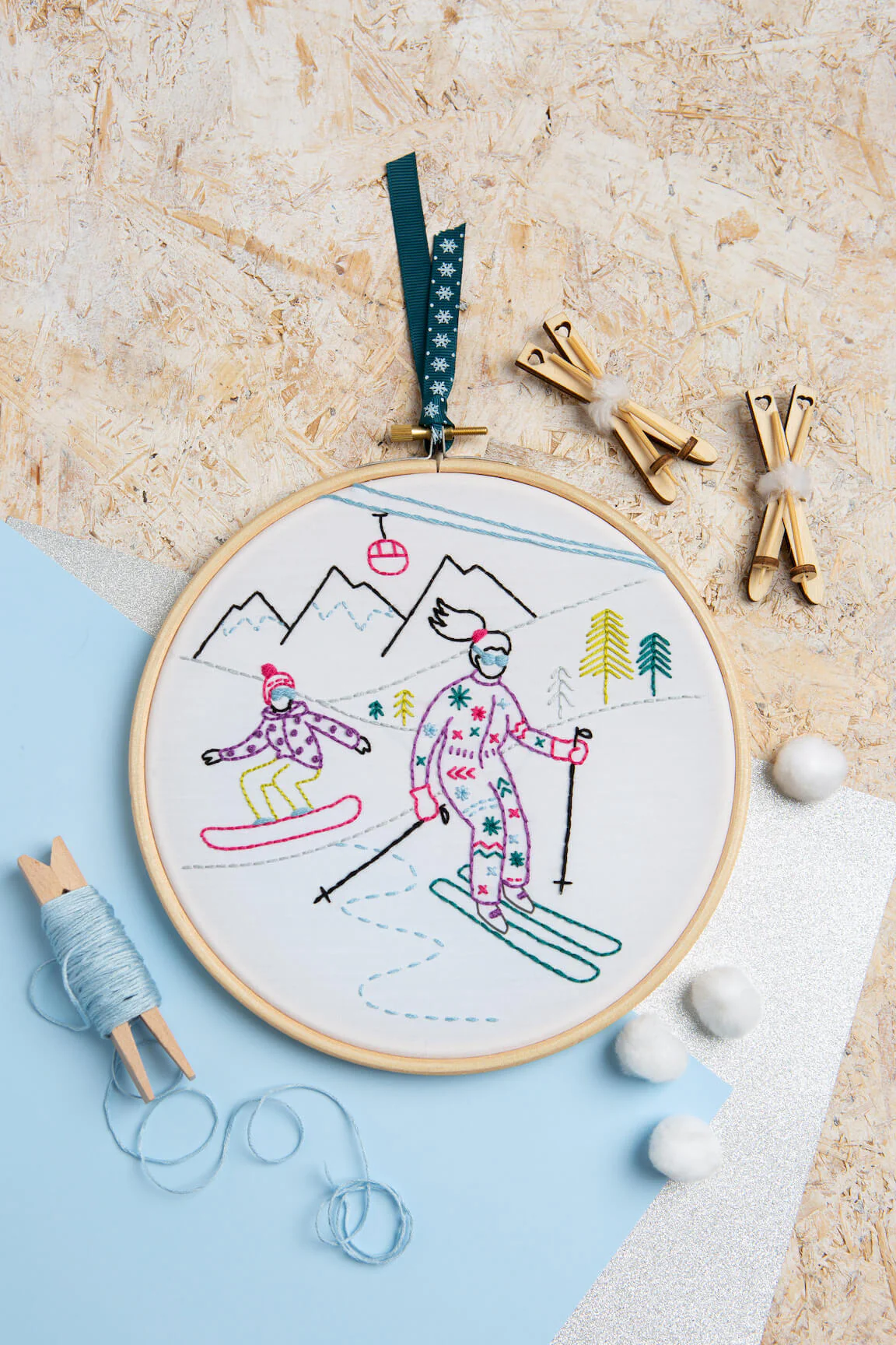 Kit de Bordado "Off-Piste Snow" - Hawthorn Handmade | Wonderful Women Collection - Image 3