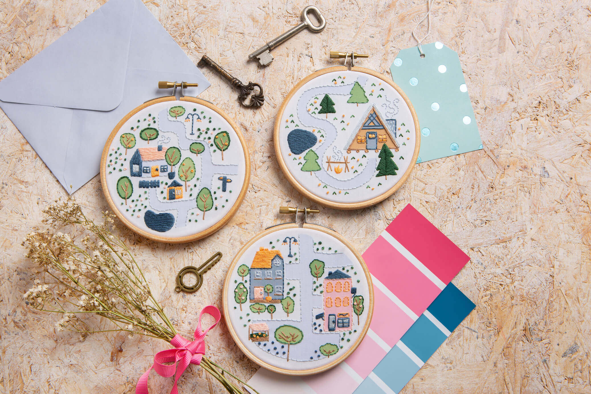 Kit de Bordado pequeño "Village Cottage" - Hawthorn Handmade - Image 5