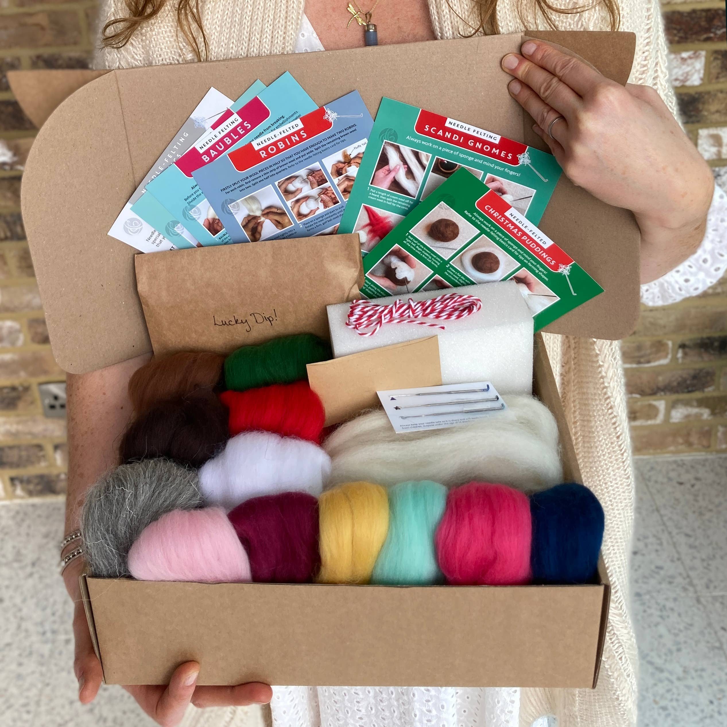 Kit de fieltro con aguja "Navidad" - Bergin & Bath - Image 3