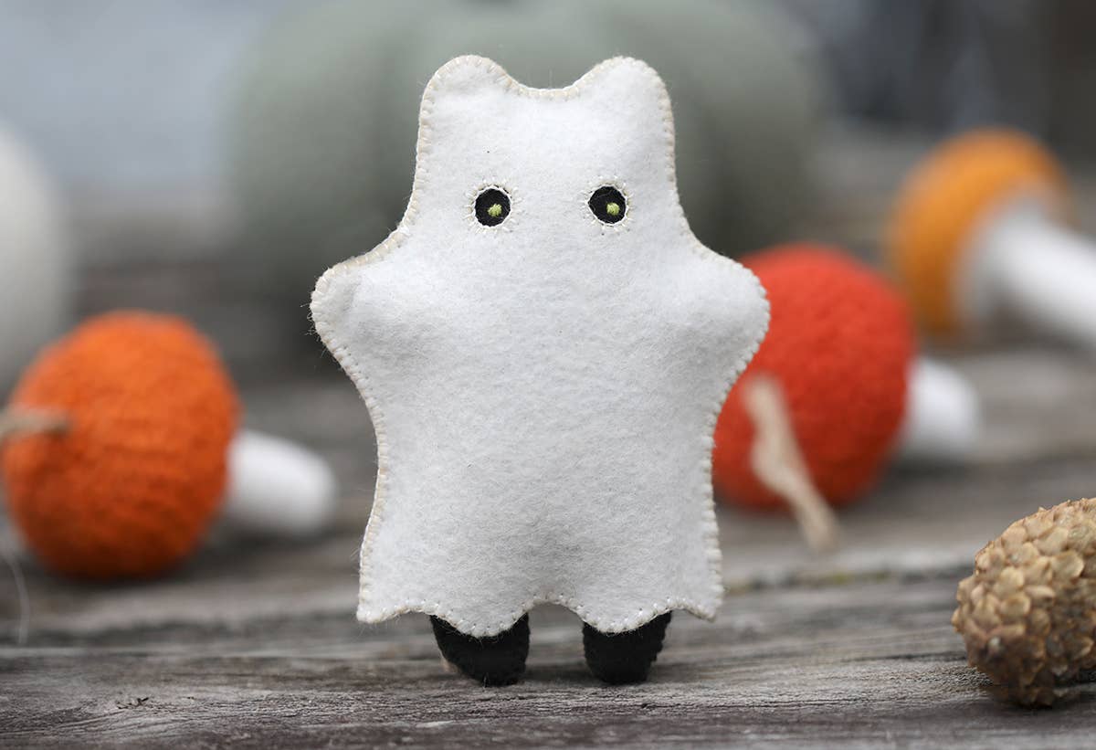 Kit Muñeco de Fieltro "Gato Fantasma" – Kiriki Press - Image 3