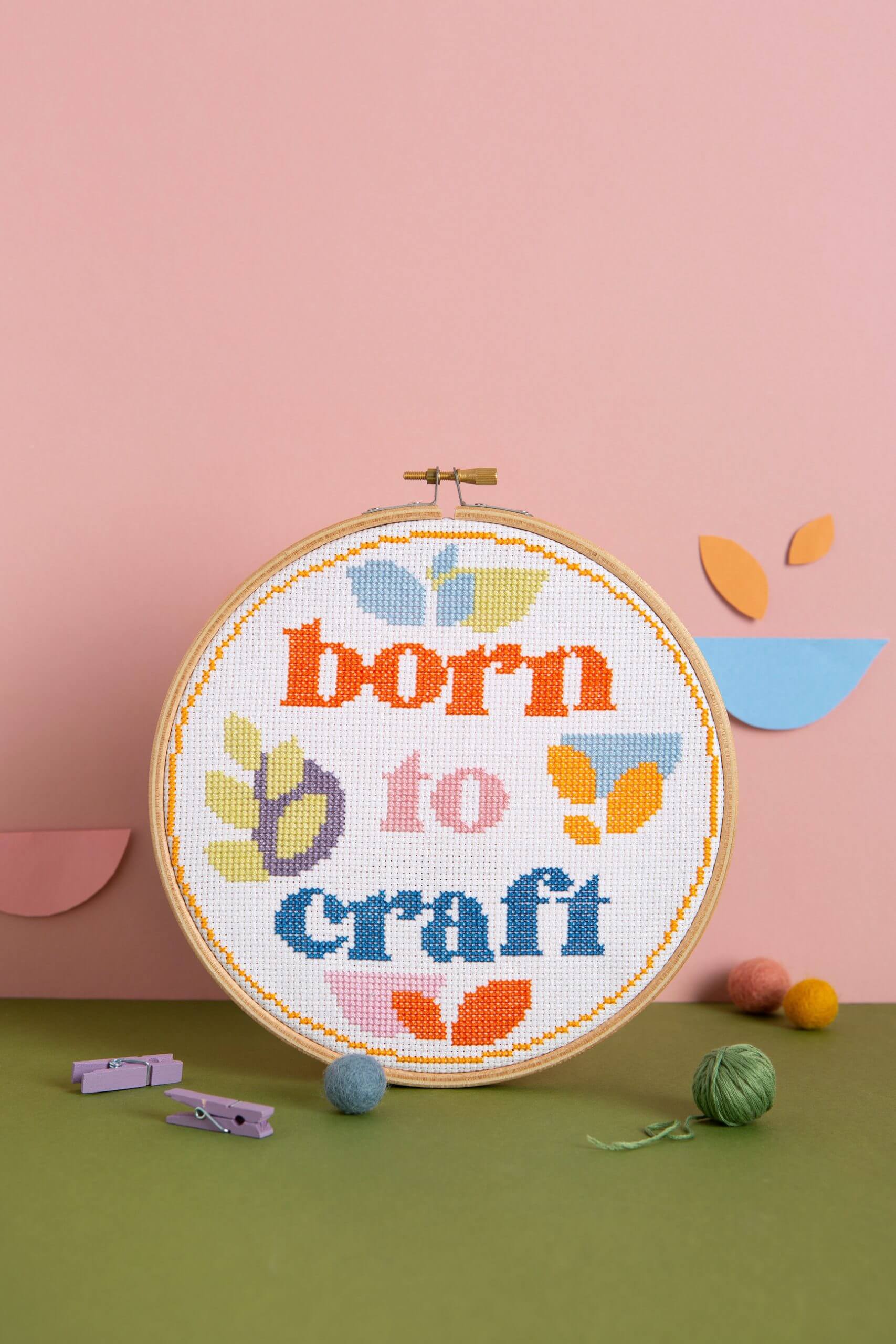 Kit de Punto de Cruz "Born to Craft" - Hawthorn Handmade - Image 3
